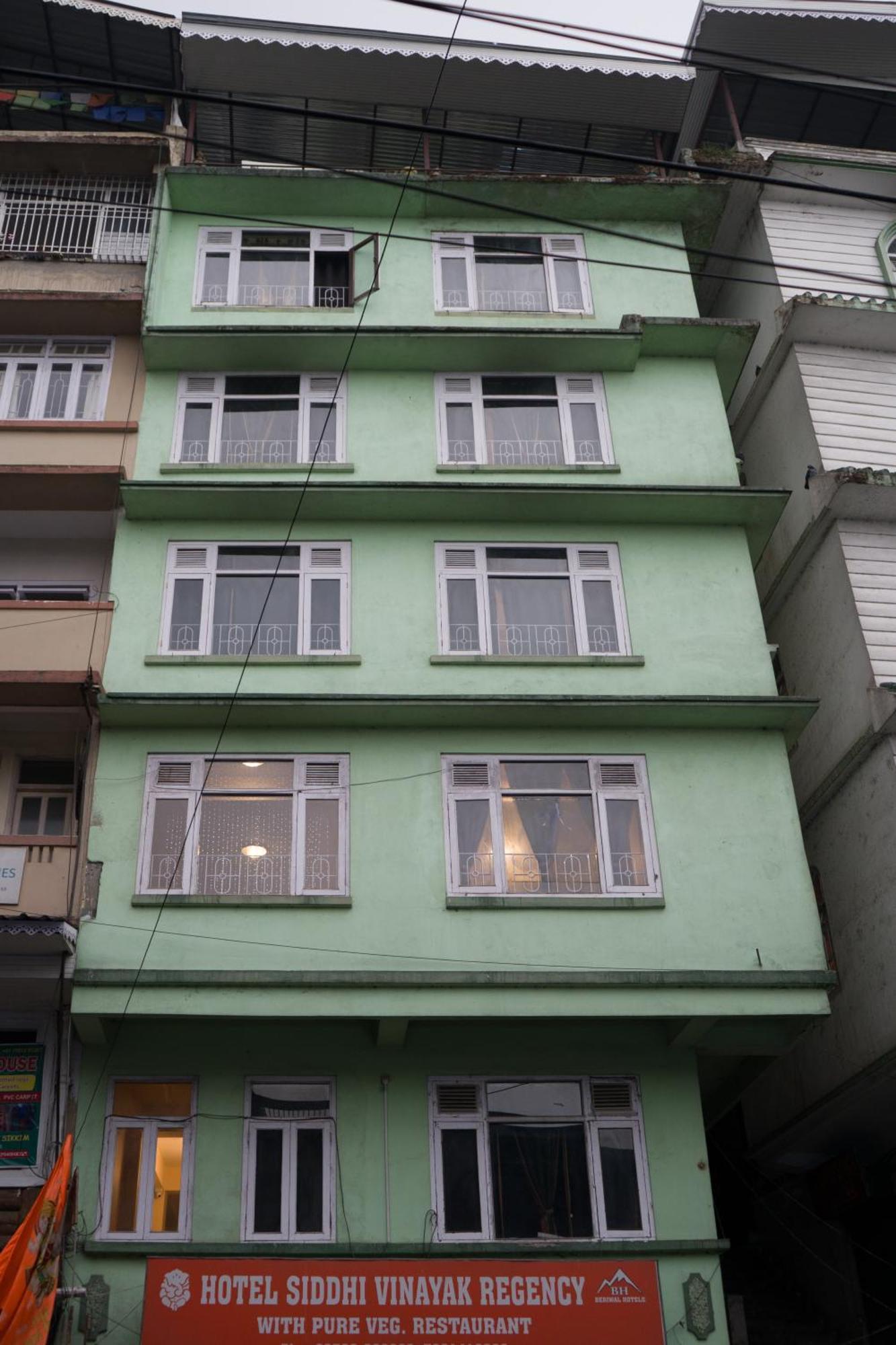 Hotel Siddhi Vinayak Regency, Mg Marg Gangtok Eksteriør bilde